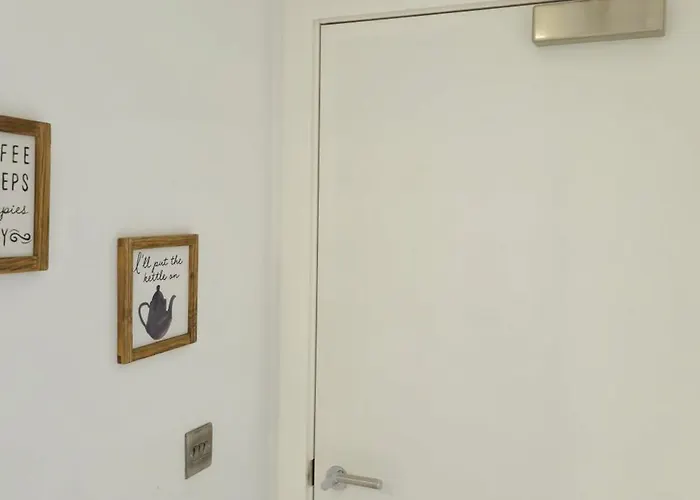 招待所 Mpl Ensuites With Kitchenettes - - Netflix & Wifi- First Direct & 02 Arena- Lgi Hospital & Uni 5 Mins