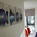 Mpl Ensuites With Kitchenettes - - Netflix & Wifi- First Direct & 02 Arena- Lgi Hospital & Uni 5 Mins