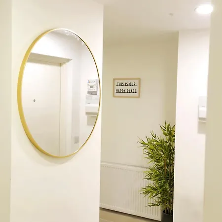 Mpl Ensuites With Kitchenettes - - Netflix & Wifi- First Direct & 02 Arena- Lgi Hospital & Uni 5 Mins بيت ضيافة ليدز