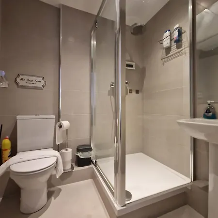Mpl Ensuites With Kitchenettes - Leeds - Netflix & Wifi- First Direct & 02 Arena- Lgi Hospital & Uni 5 Mins Leeds (West Yorkshire)