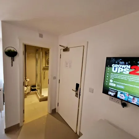 Pensjonat Mpl Ensuites With Kitchenettes - Leeds - Netflix & Wifi- First Direct & 02 Arena- Lgi Hospital & Uni 5 Mins