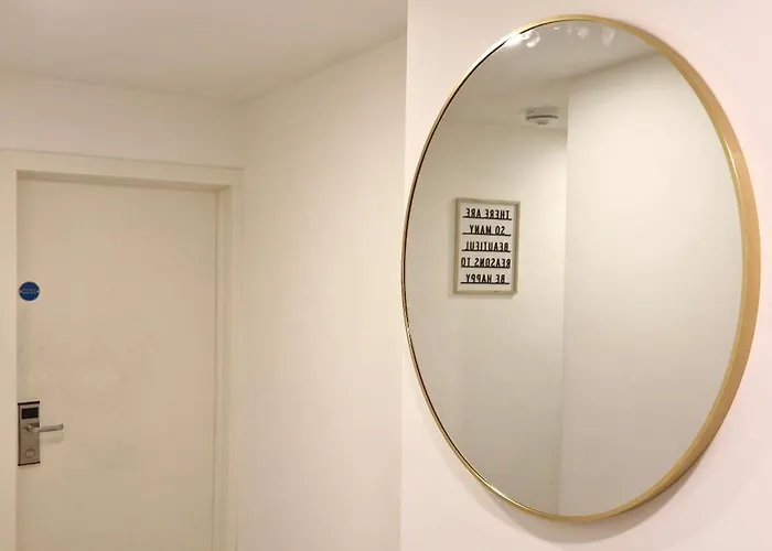 Mpl Ensuites With Kitchenettes - - Netflix & Wifi- First Direct & 02 Arena- Lgi Hospital & Uni 5 Mins Guest house