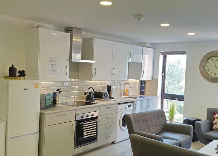 Mpl Ensuites With Kitchenettes - - Netflix & Wifi- First Direct & 02 Arena- Lgi Hospital & Uni 5 Mins Guest house